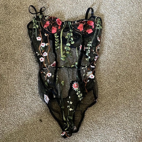 Shein lingerie medium never worn not even with leggings under to try on
